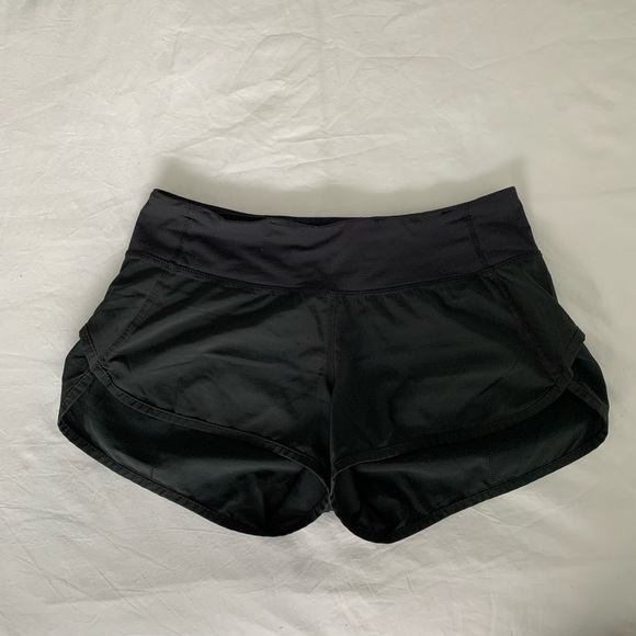 Lululemon Speed Up Short *2.5” - Picture 2 of 5